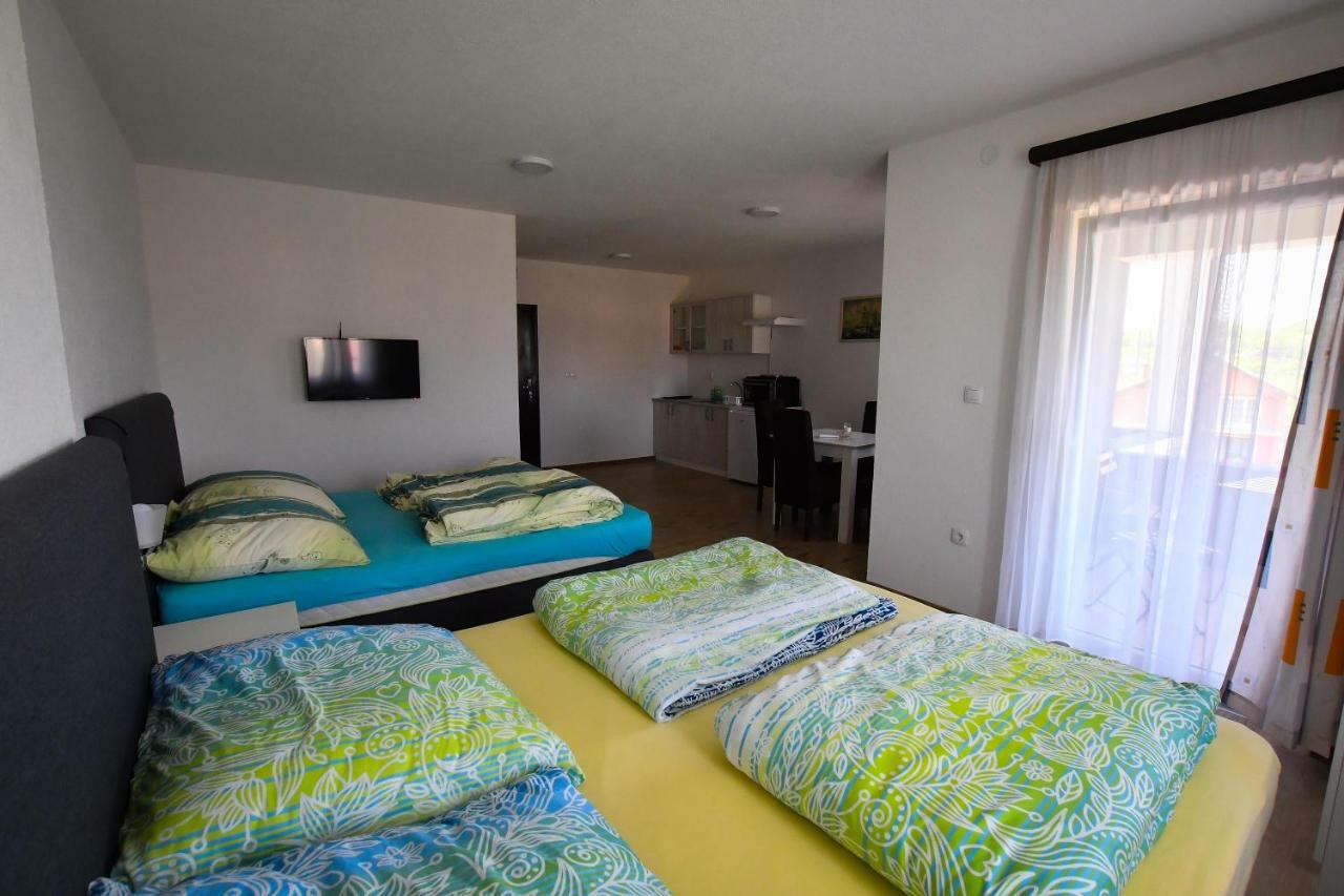 Vulsa Apartmani Kladovo Kültér fotó