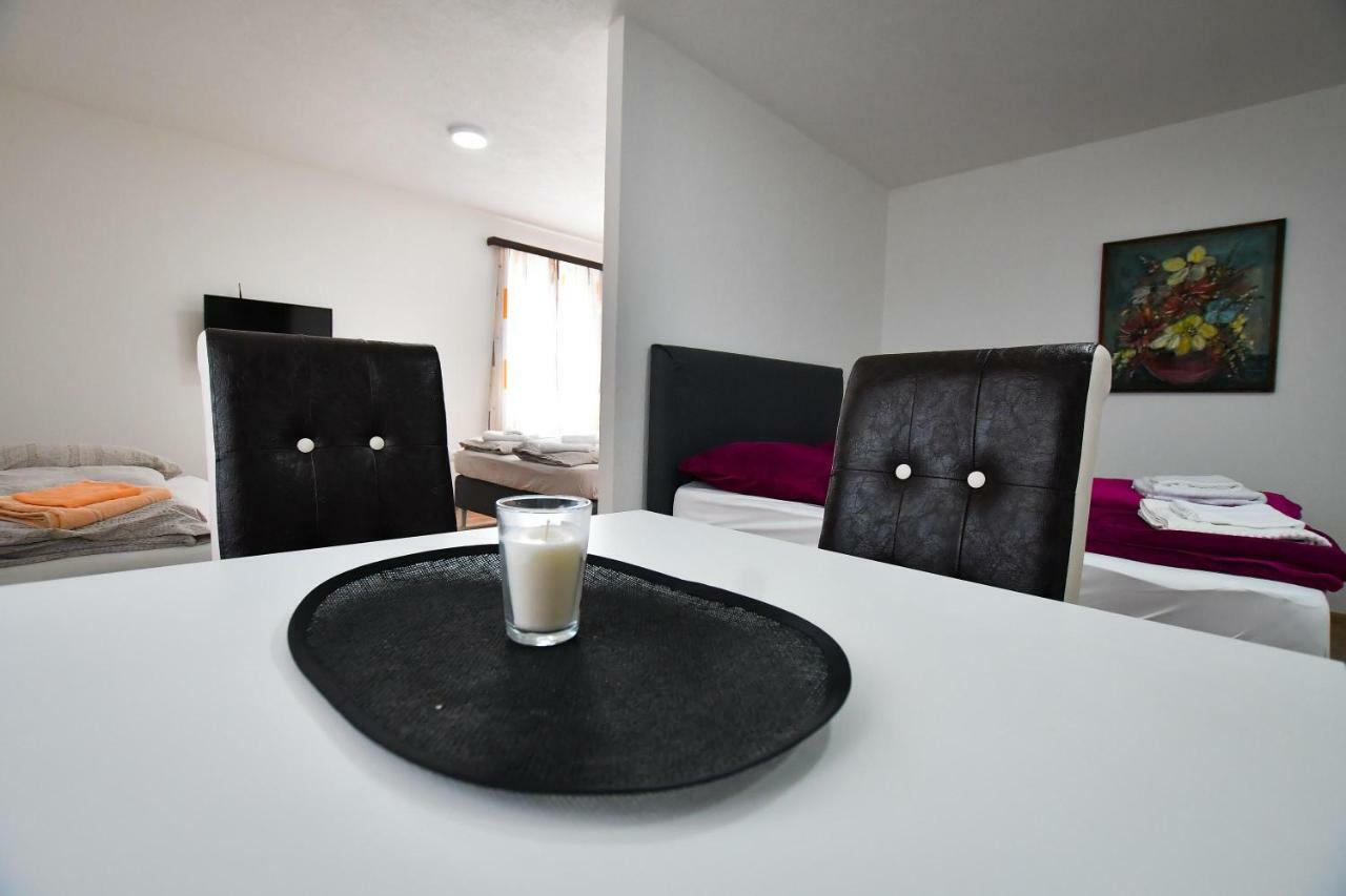Vulsa Apartmani Kladovo Kültér fotó
